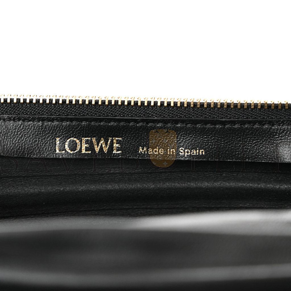 LOEWE LAMBSKIN PLEATED BRACELET POUCH SHOULDER BAG BLACK (25*9*9cm)